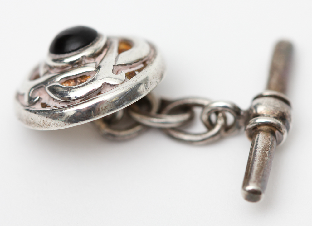 ONYX CUSHION STAINLESS STEL CUFFLINKS main image 1