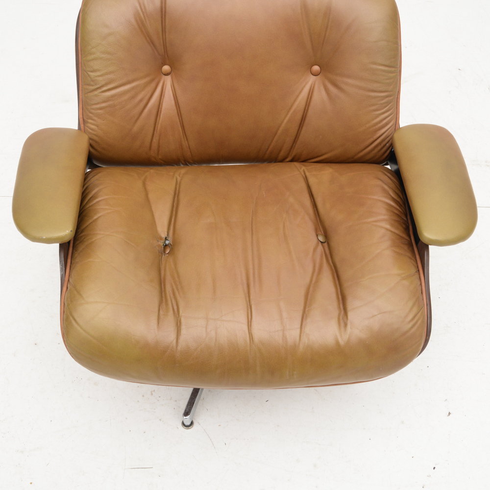 Eames Style Laminated Walnut and Leather Lounge Chair and Ottoman | EBTH