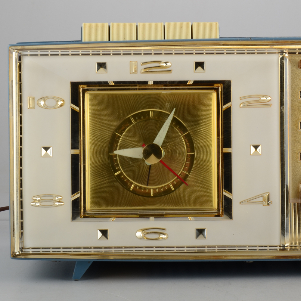 Vintage Bulova Clock Radio EBTH