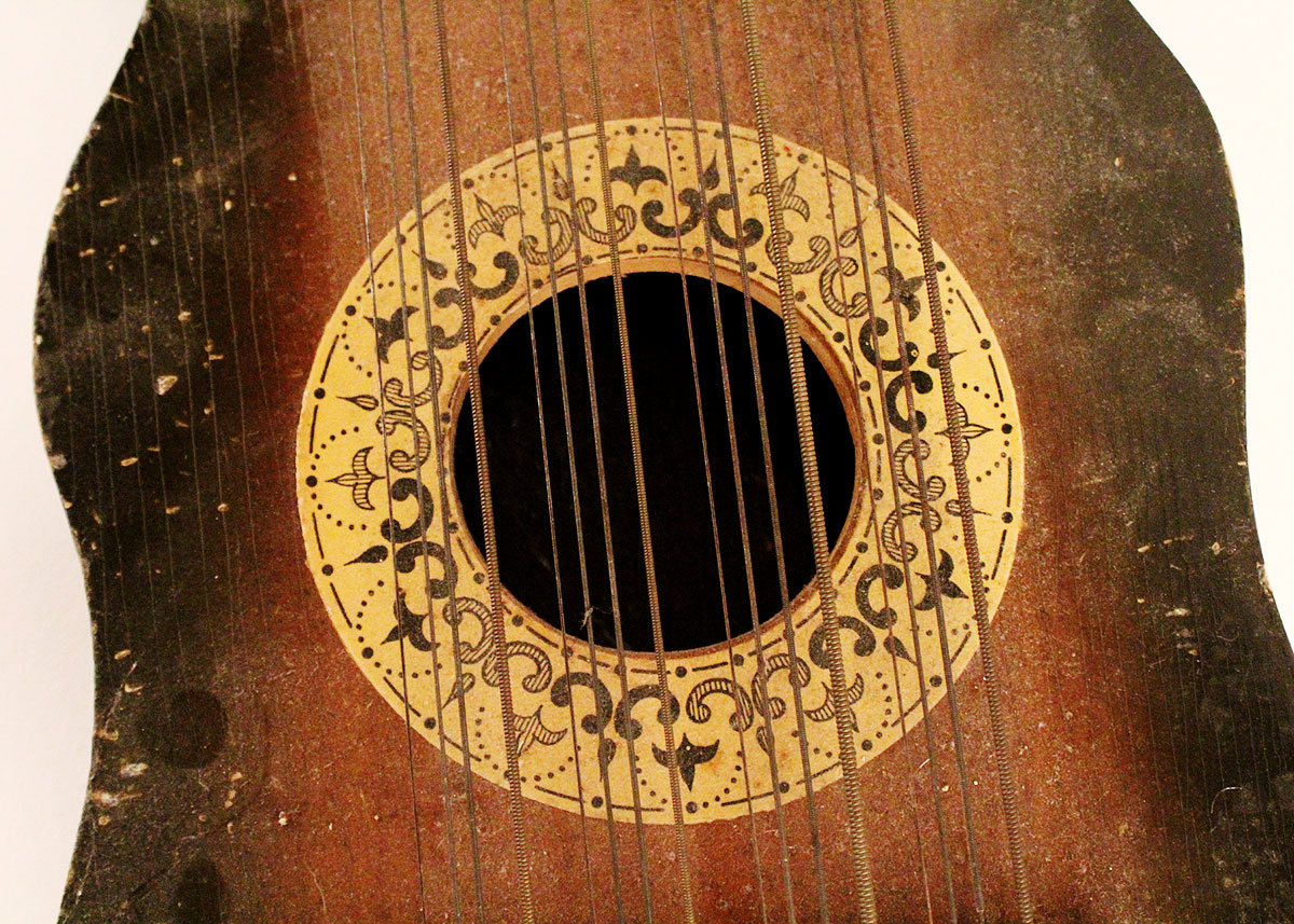 Vintage Ukelin Stringed Instrument | EBTH