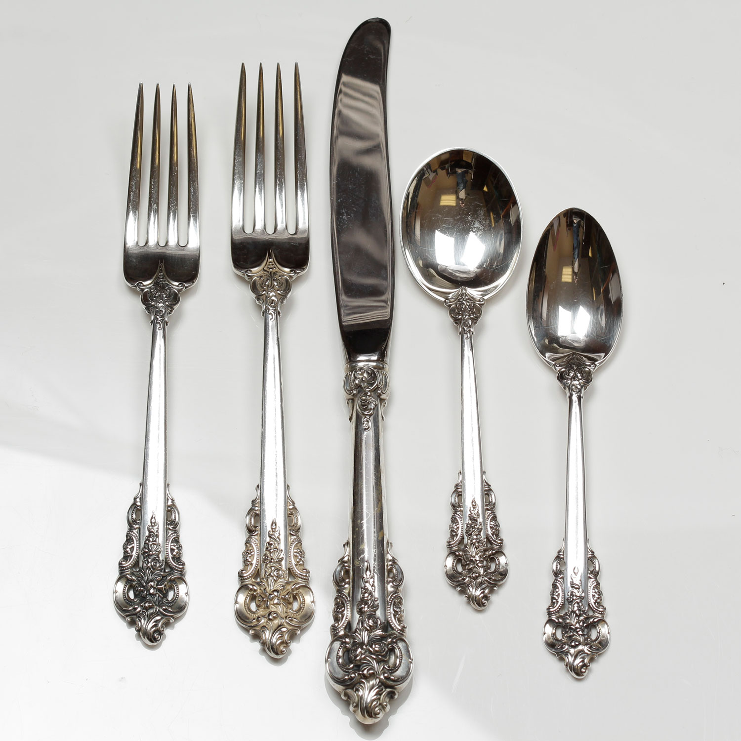 wallace-sterling-silver-grand-baroque-flatware-ebth