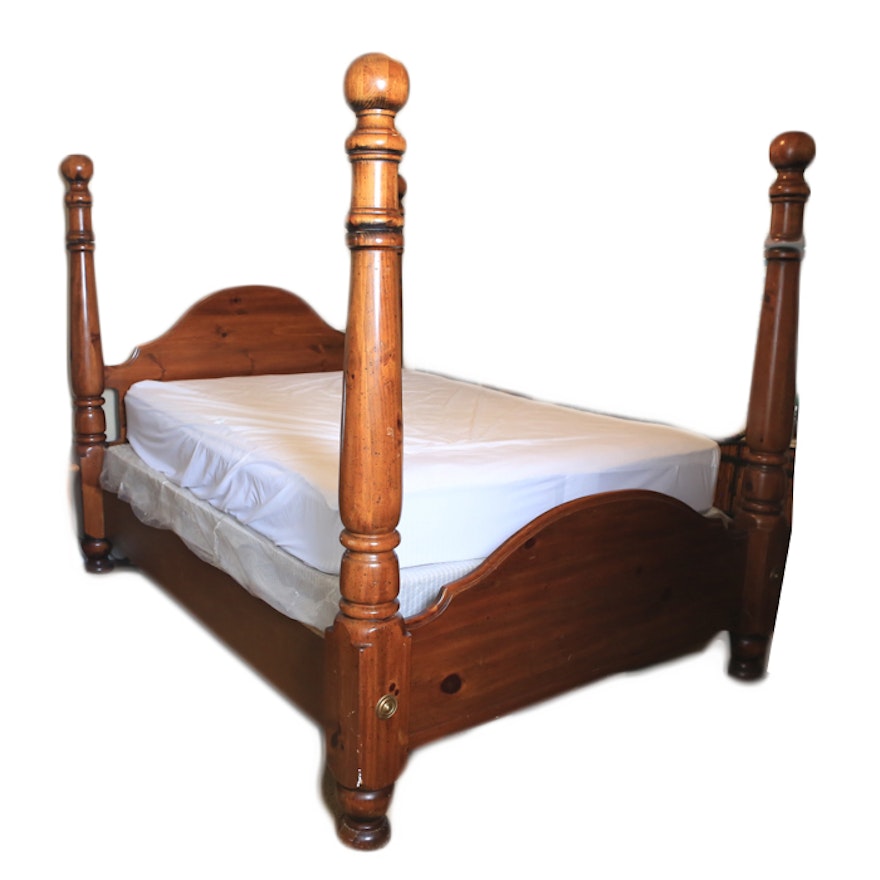 Queen Size Four Post Solid Wood Bed Frame : EBTH