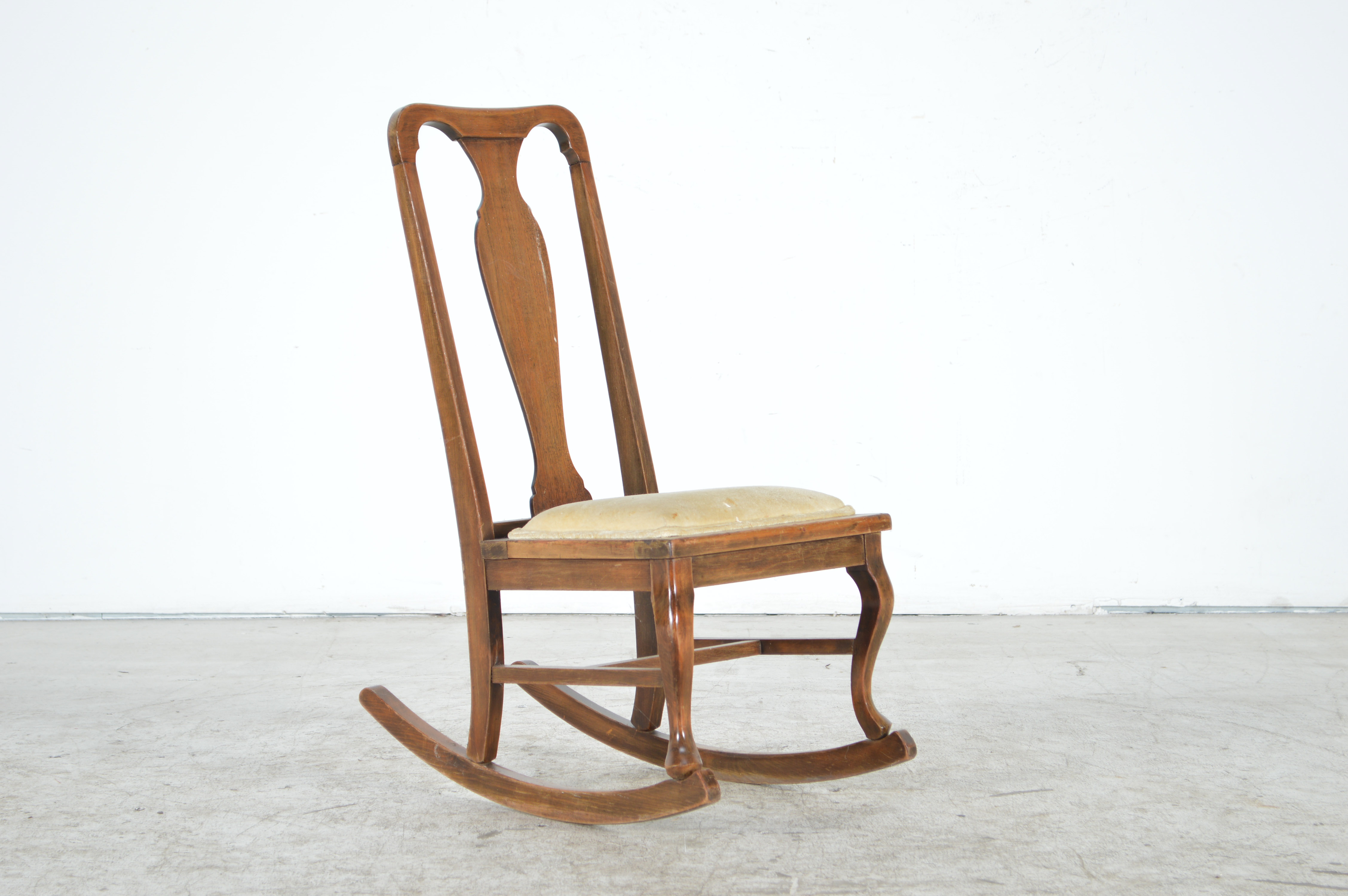 Vintage Queen Anne Style Rocking Chair EBTH