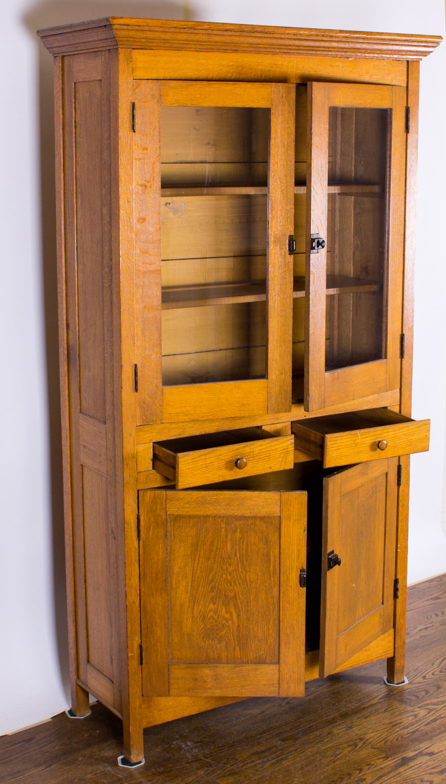 Antique Oak China Cabinet | EBTH