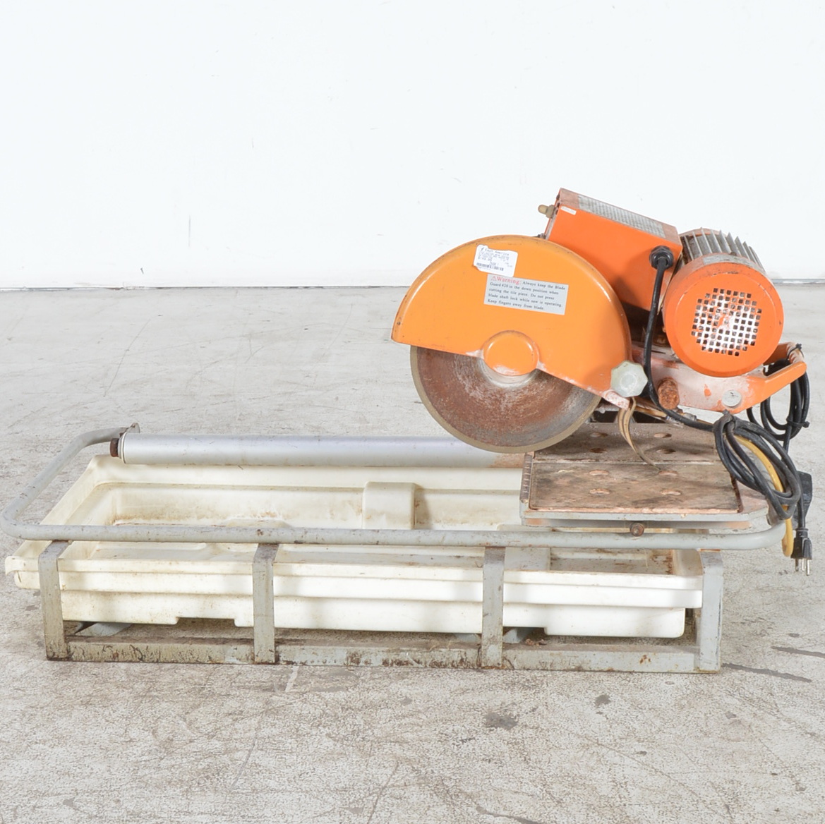 Chicago Electric 10" Tile Saw EBTH