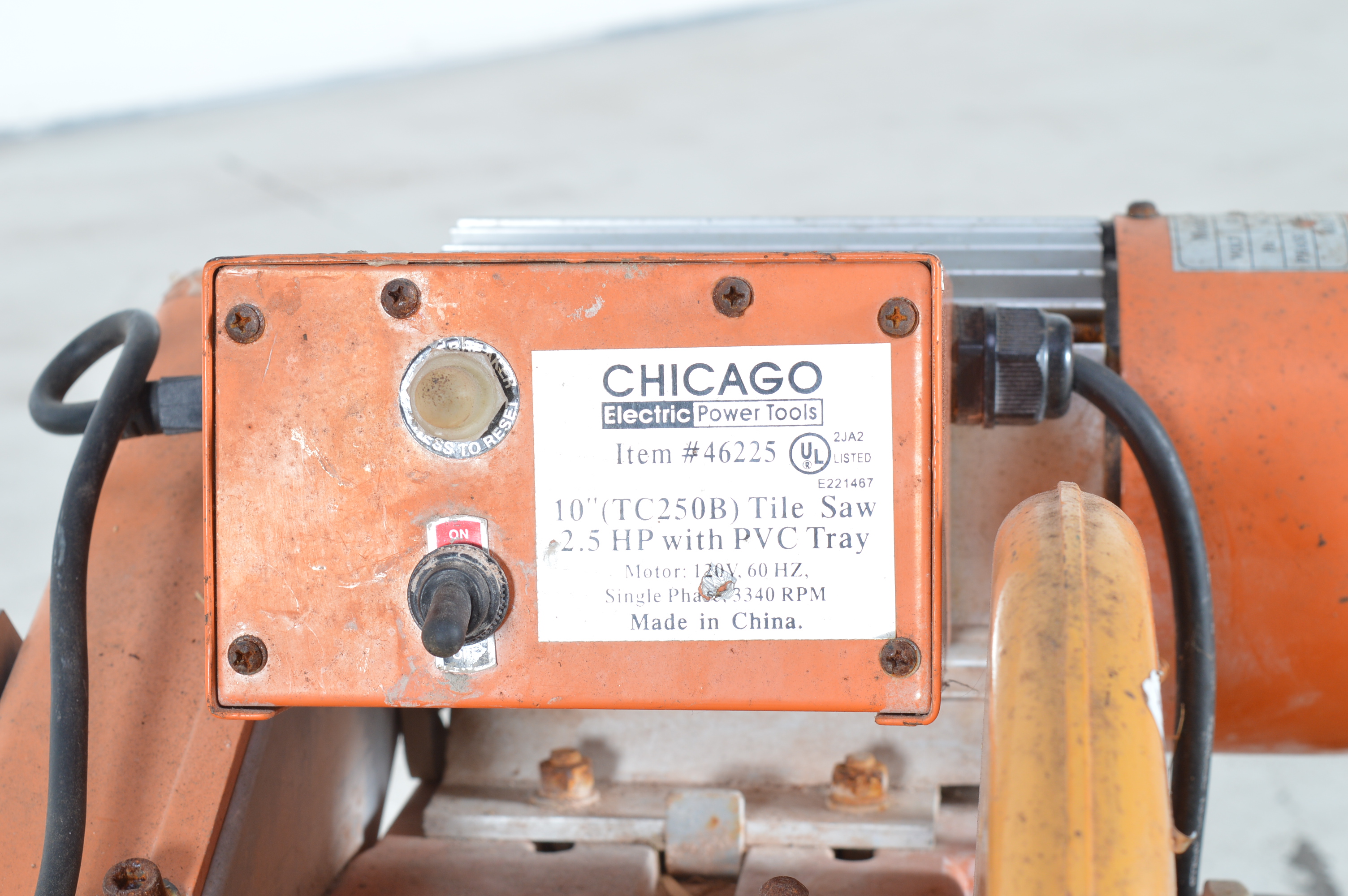 Chicago Electric 10" Tile Saw EBTH