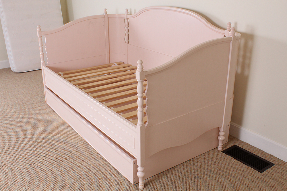 Pink Daybed With Trundle Bed from Pottery Barn | EBTH