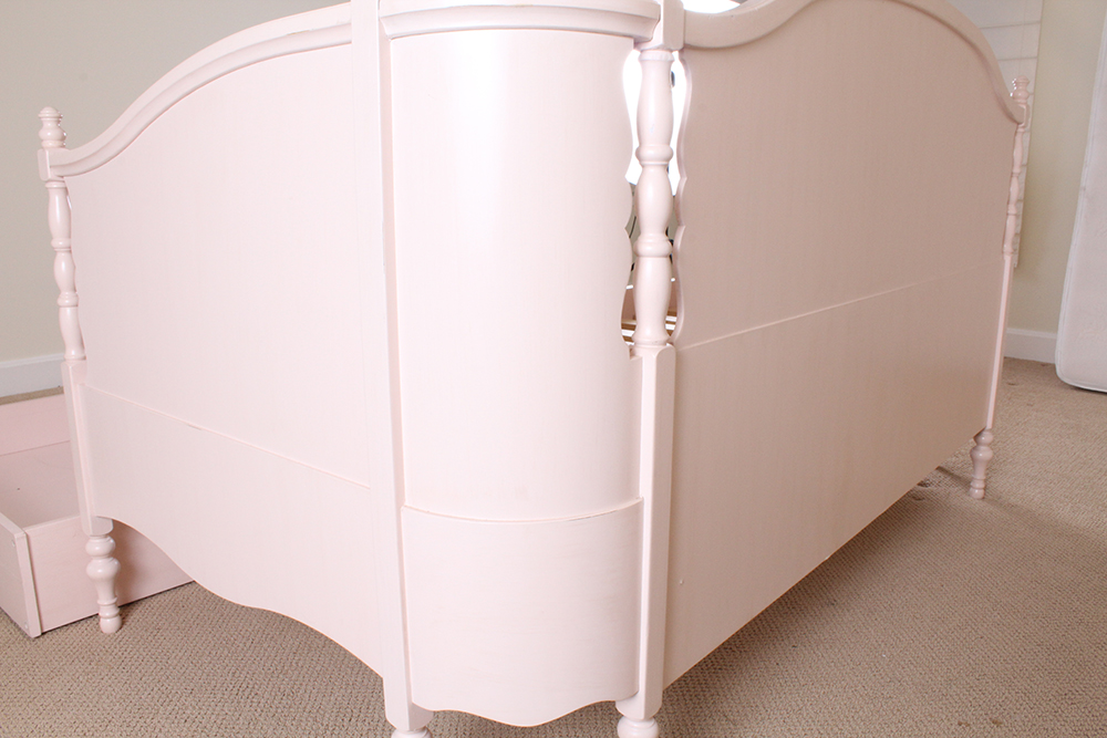 Pink Daybed With Trundle Bed from Pottery Barn | EBTH