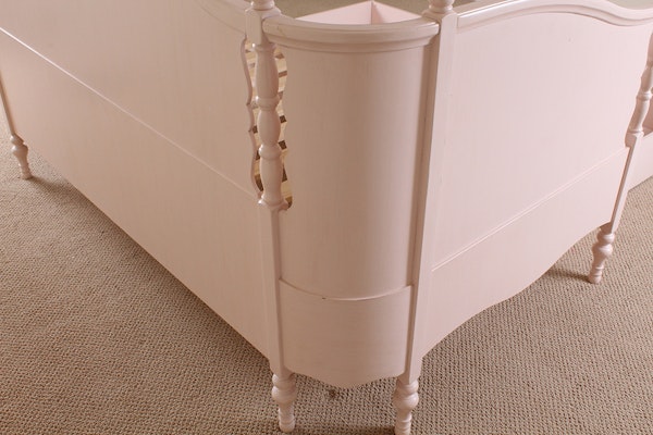 Pink Daybed With Trundle Bed from Pottery Barn : EBTH