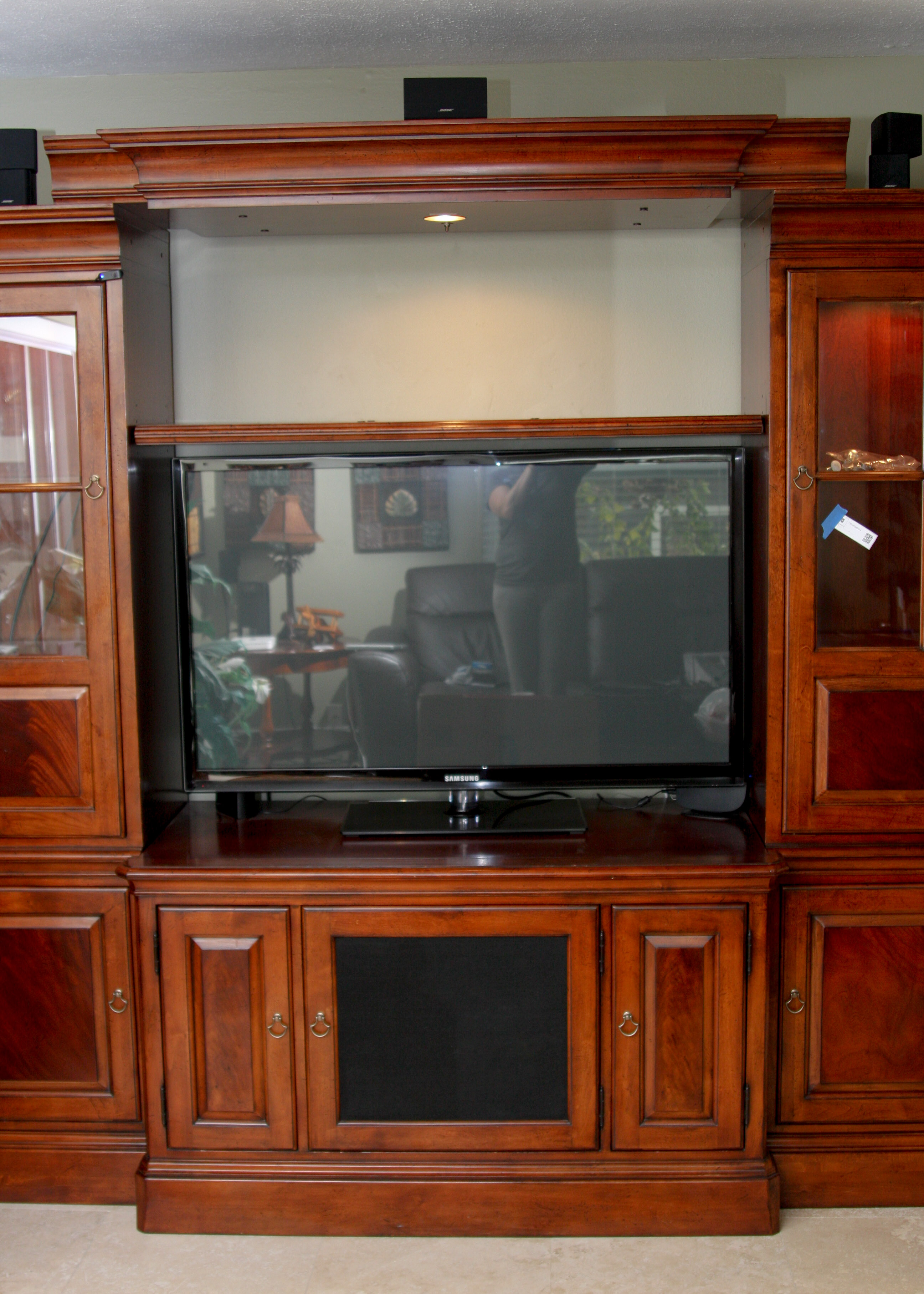 Thomasville Entertainment Center EBTH