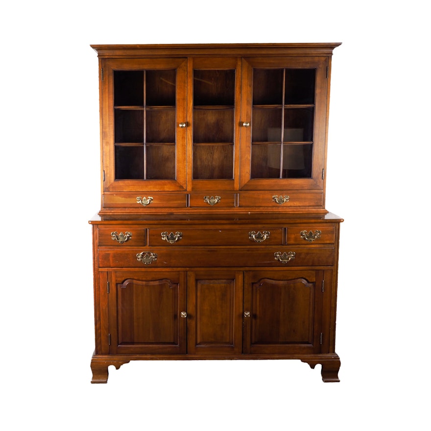 Willett Wildwood Cherry China Cabinet : EBTH Willett Wildwood Cherry China Cabinet ... - Willett Wildwood Cherry China Cabinet : EBTH