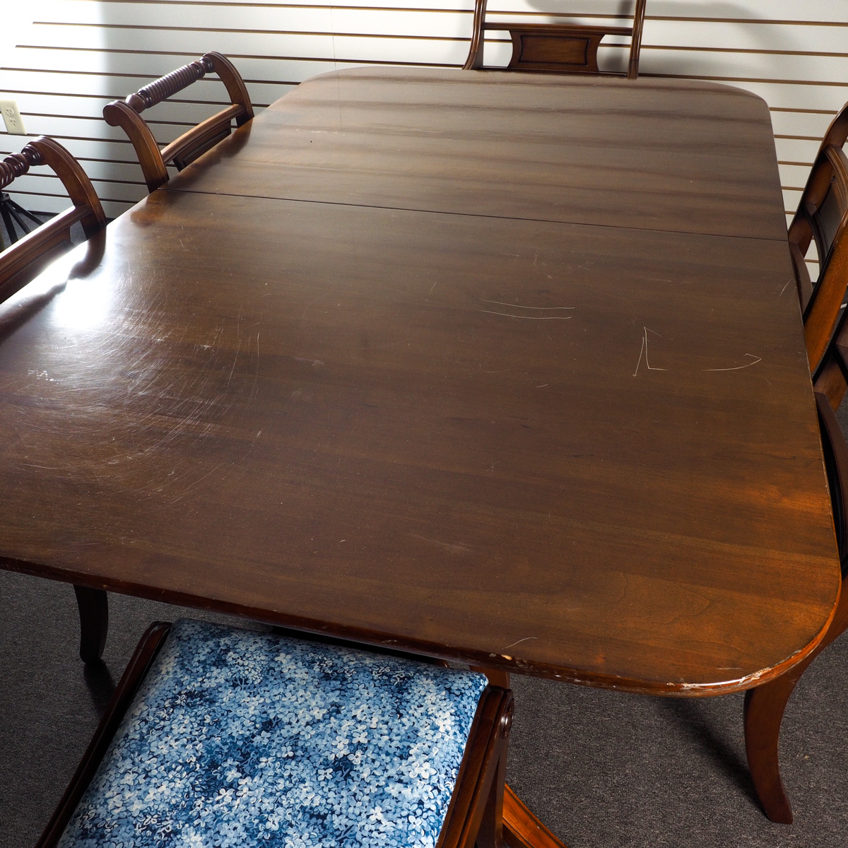 Willett MidCentury Dining Table and Chairs EBTH