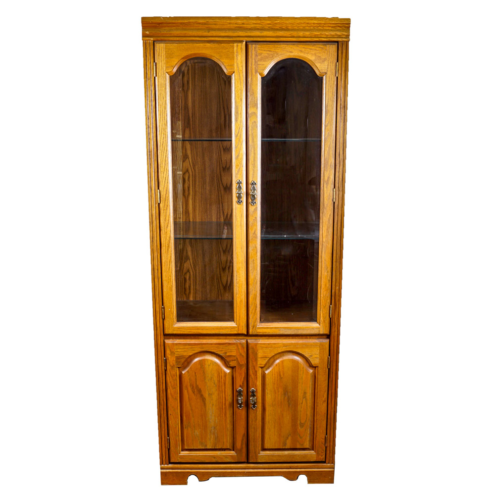 Broyhill Lighted Oak Display Cabinet Ebth
