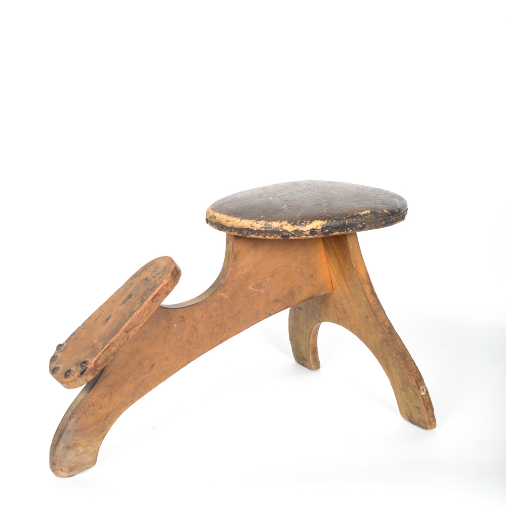 wooden shoe fitting stool