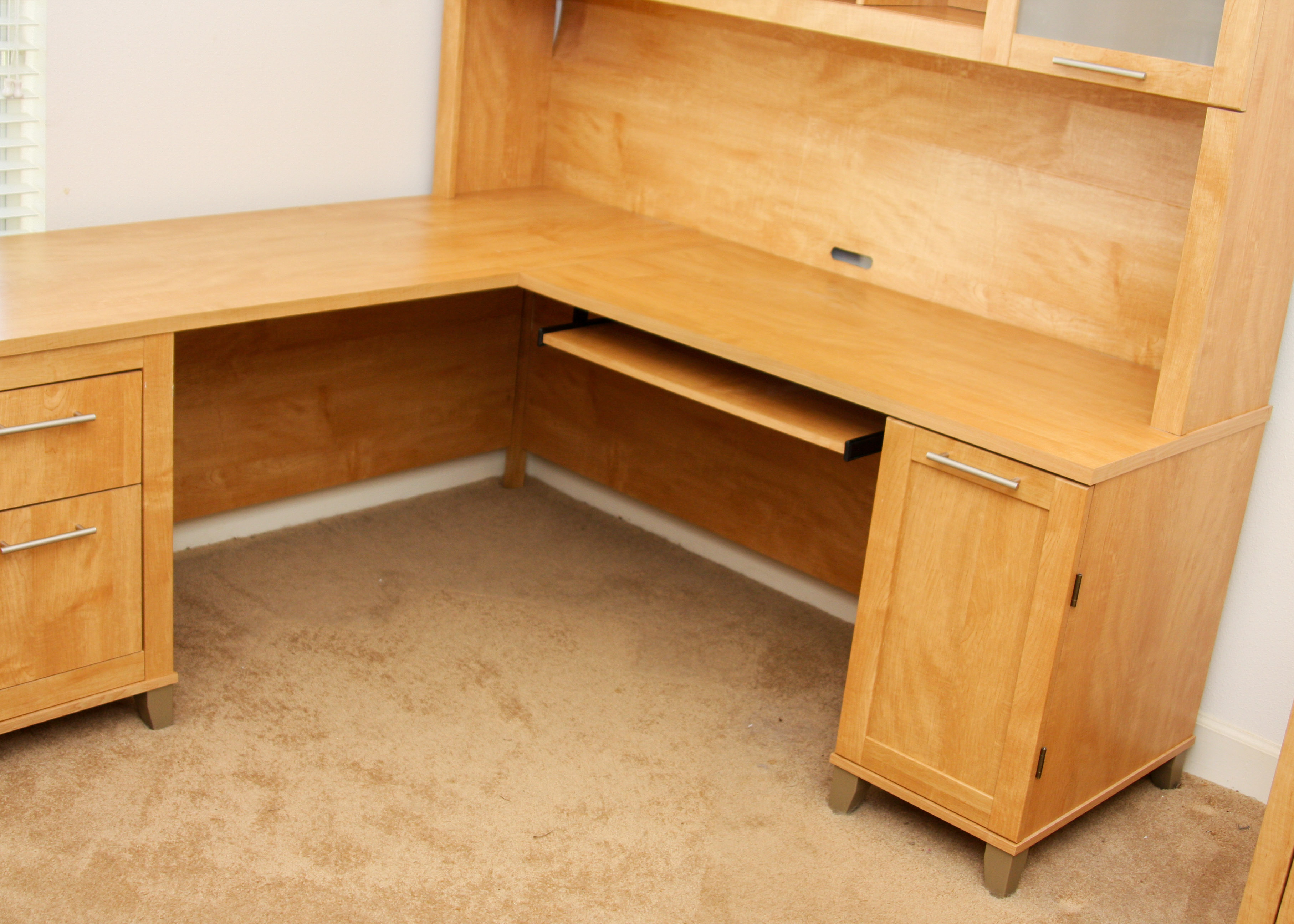 Bush Furniture Contemporary LShaped Desk With Hutch in a MapleTone EBTH