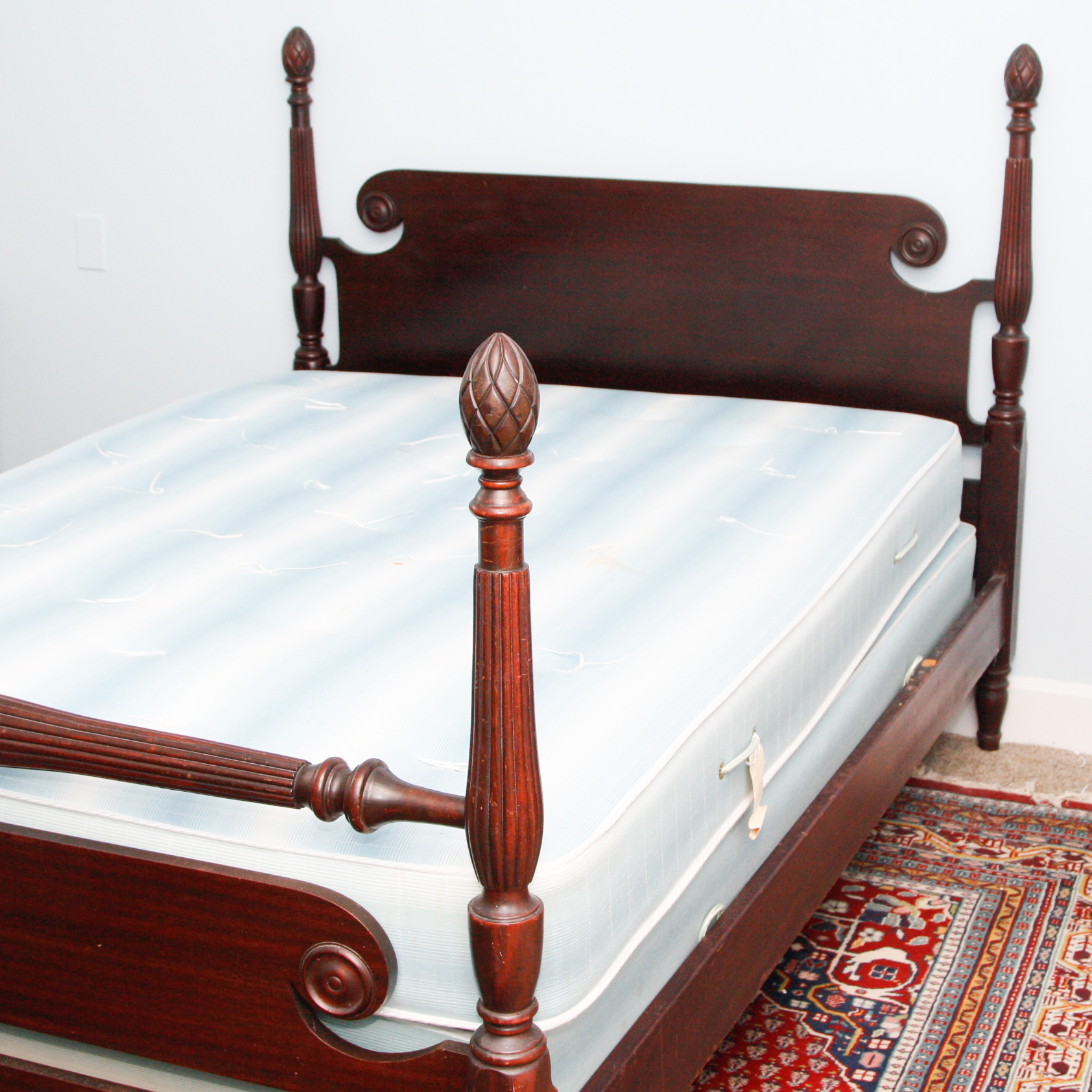 Mahogany FullSize Acorn Poster Bed EBTH