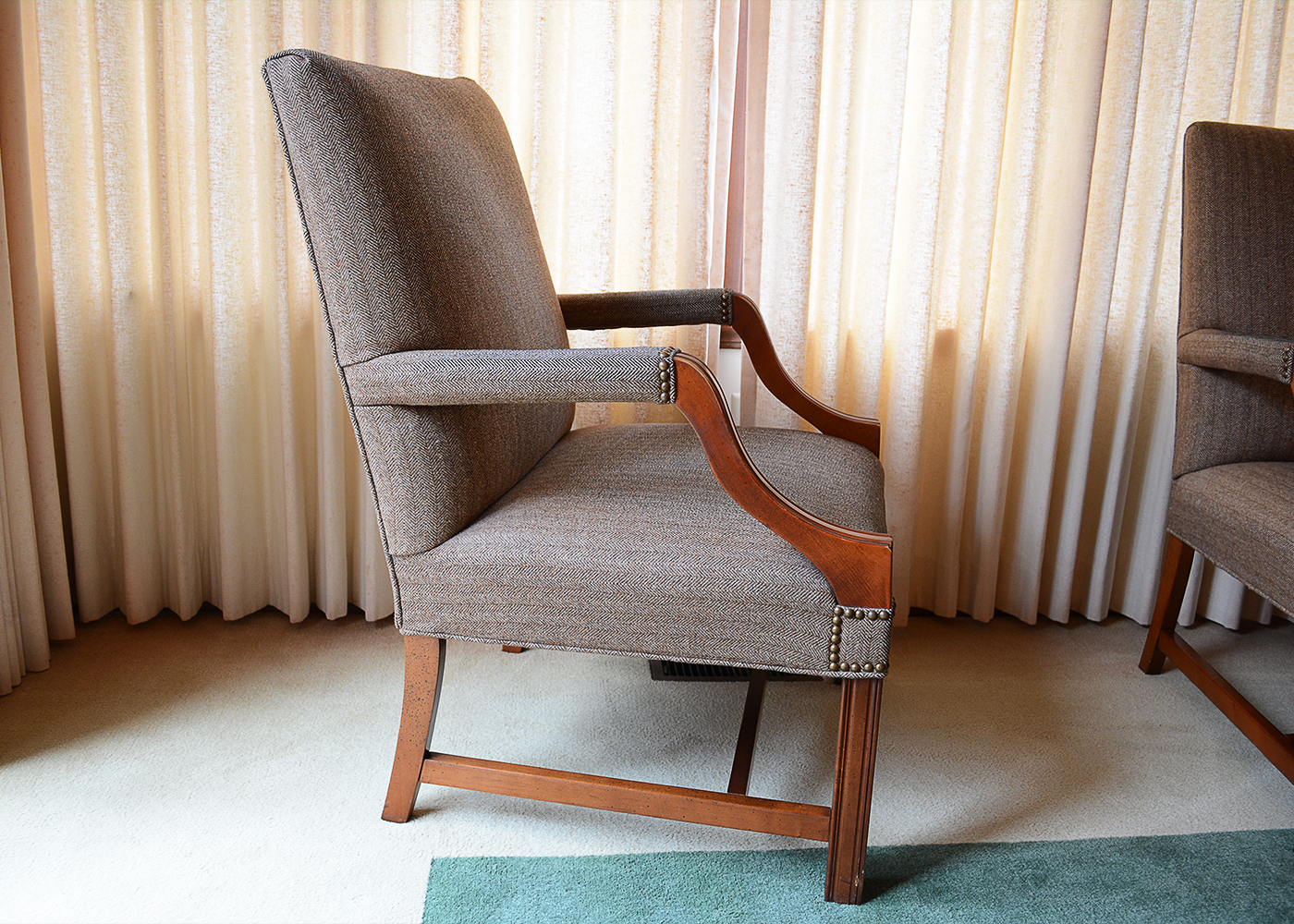 Vintage Armchairs and Thomasville Barrel Side Table EBTH