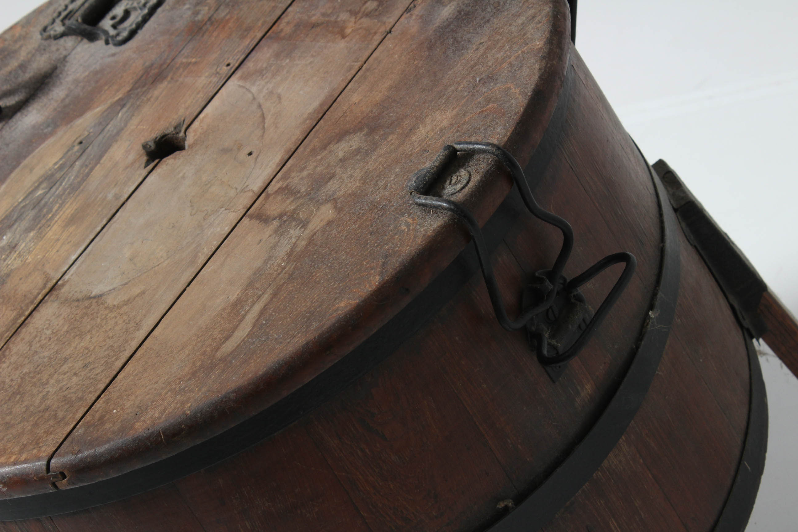 Antique Wooden Wash Tub on Stand EBTH