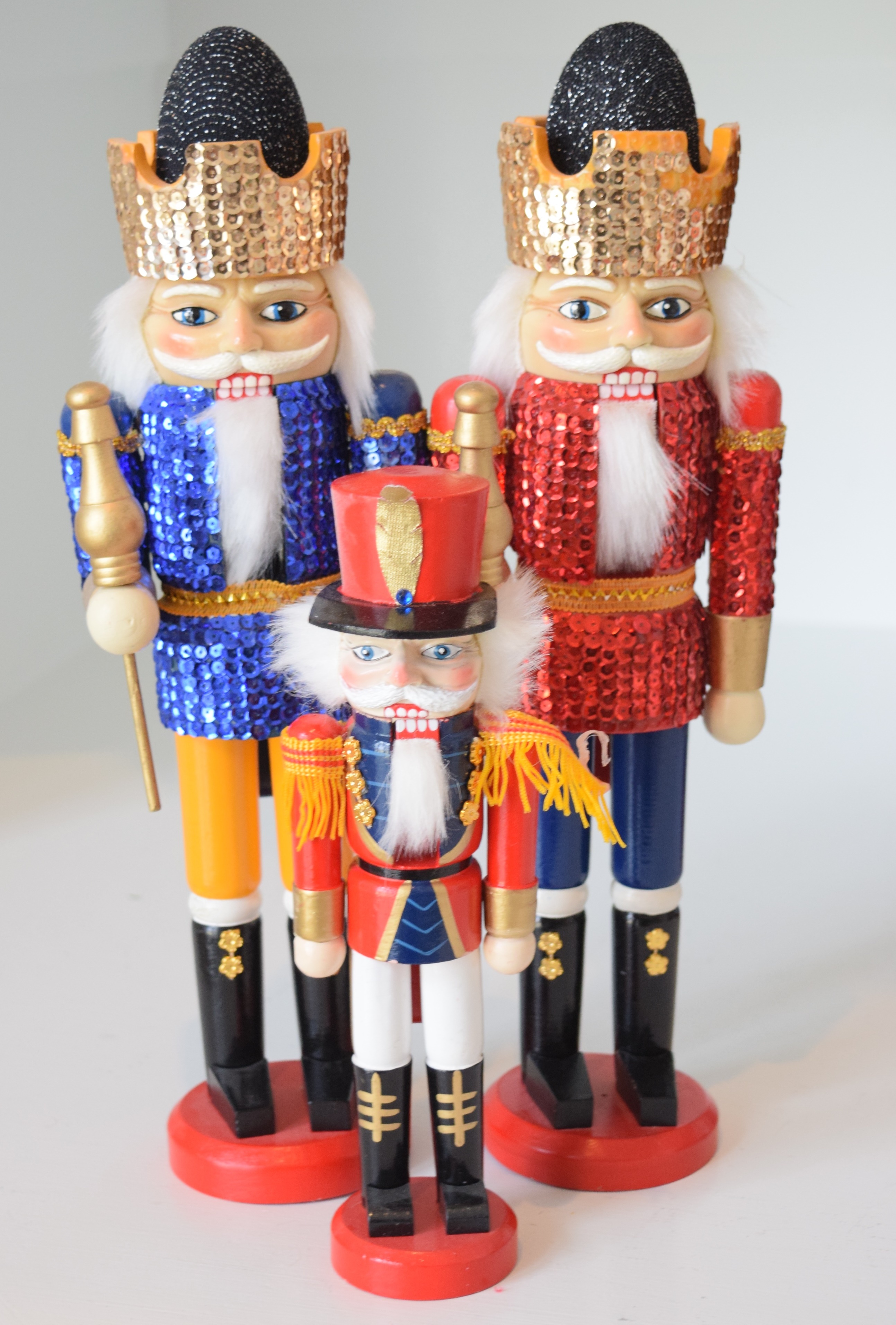 An Assortment Of Sixteen Wooden Nutcrackers In Various Sizes EBTH   DSC 0323.JPG