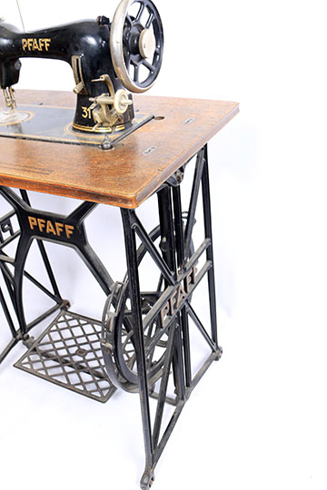 Antique Pfaff Sewing Machine | EBTH