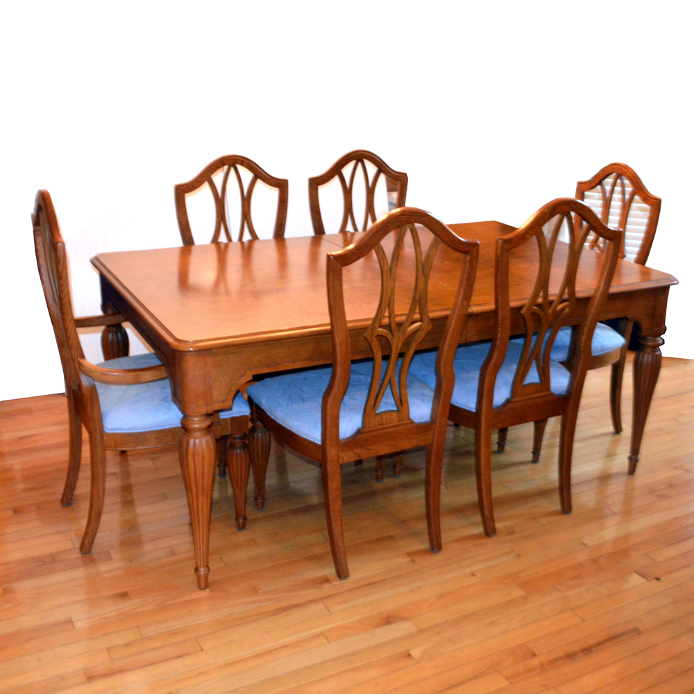 Traditional Oak Dining Room Table and Chairs EBTH