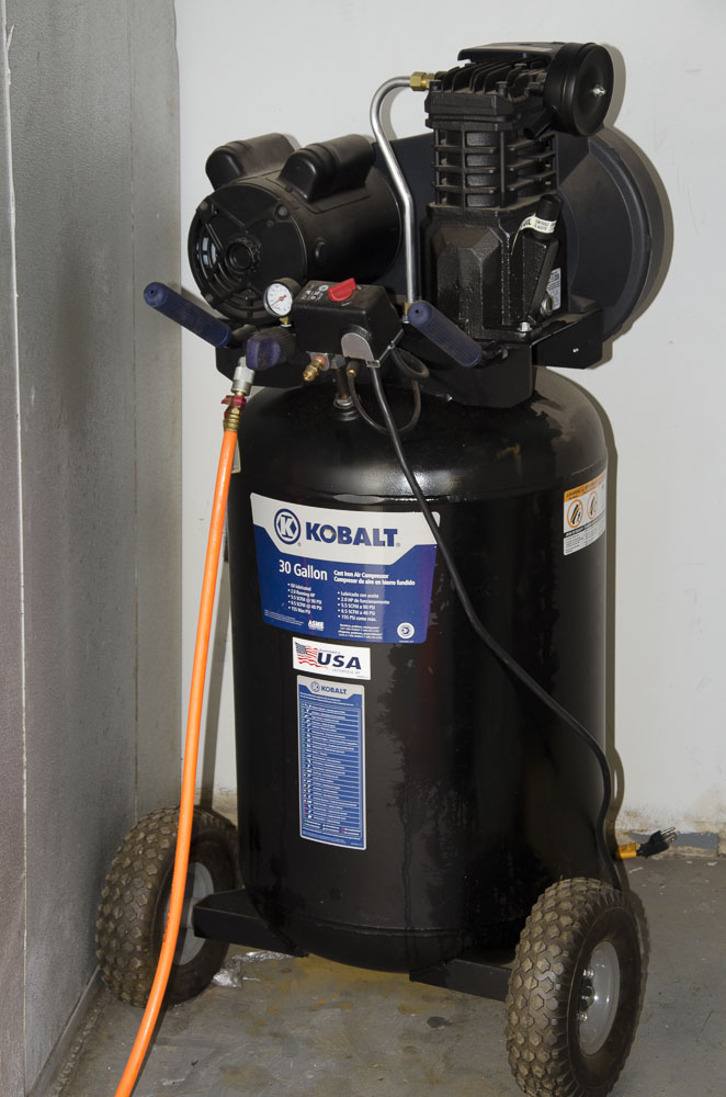 Kobalt 30 Gallon Cast Iron Air Compressor EBTH