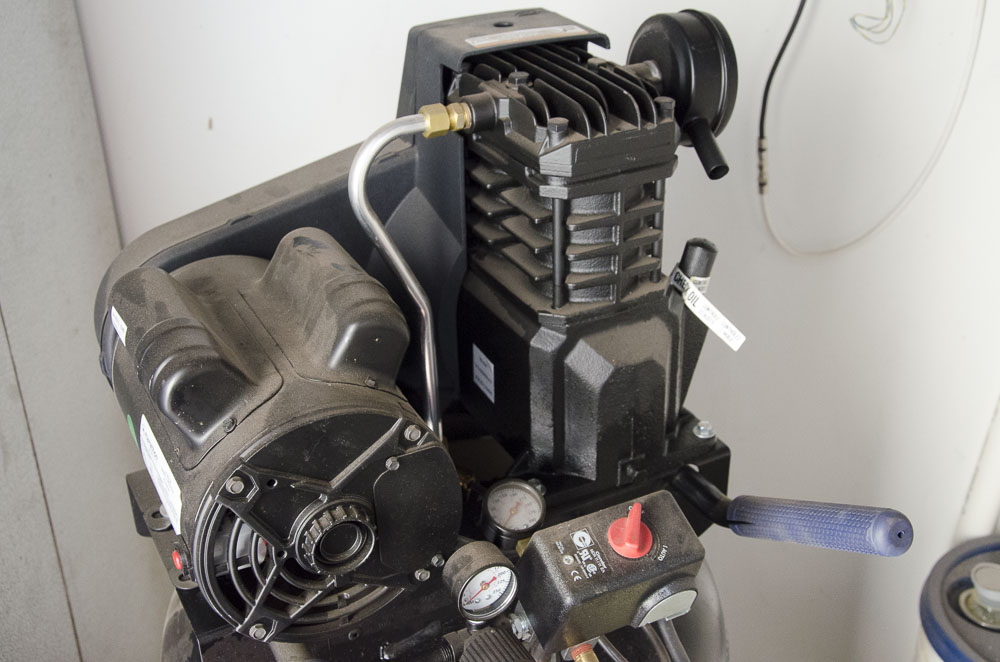 Kobalt 30 Gallon Cast Iron Air Compressor EBTH