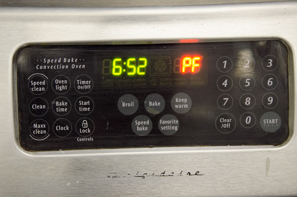 Frigidaire Speed Bake Convection Oven EBTH