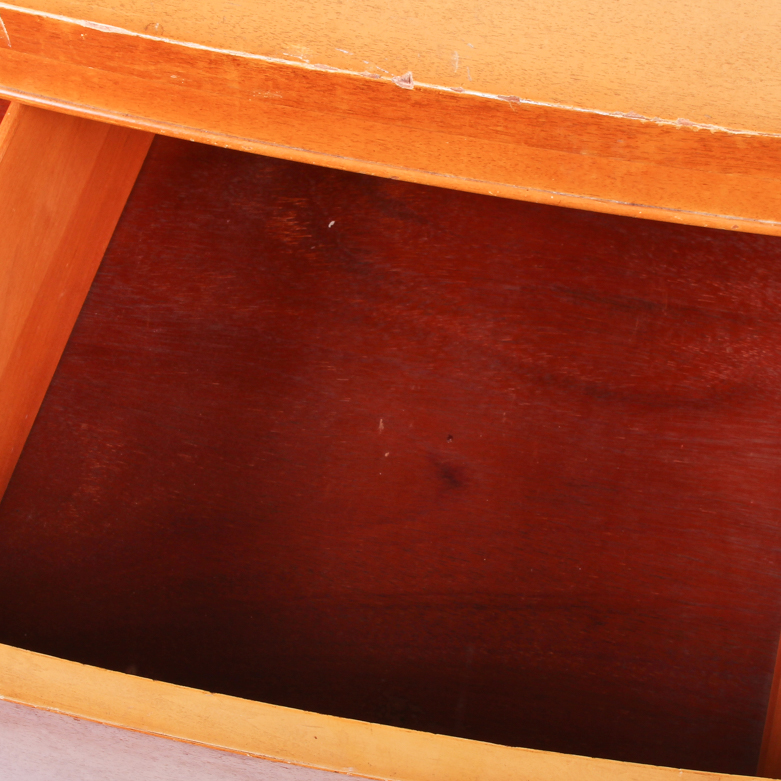 Vintage ThreeDrawer Chest by Malcolm Furniture EBTH