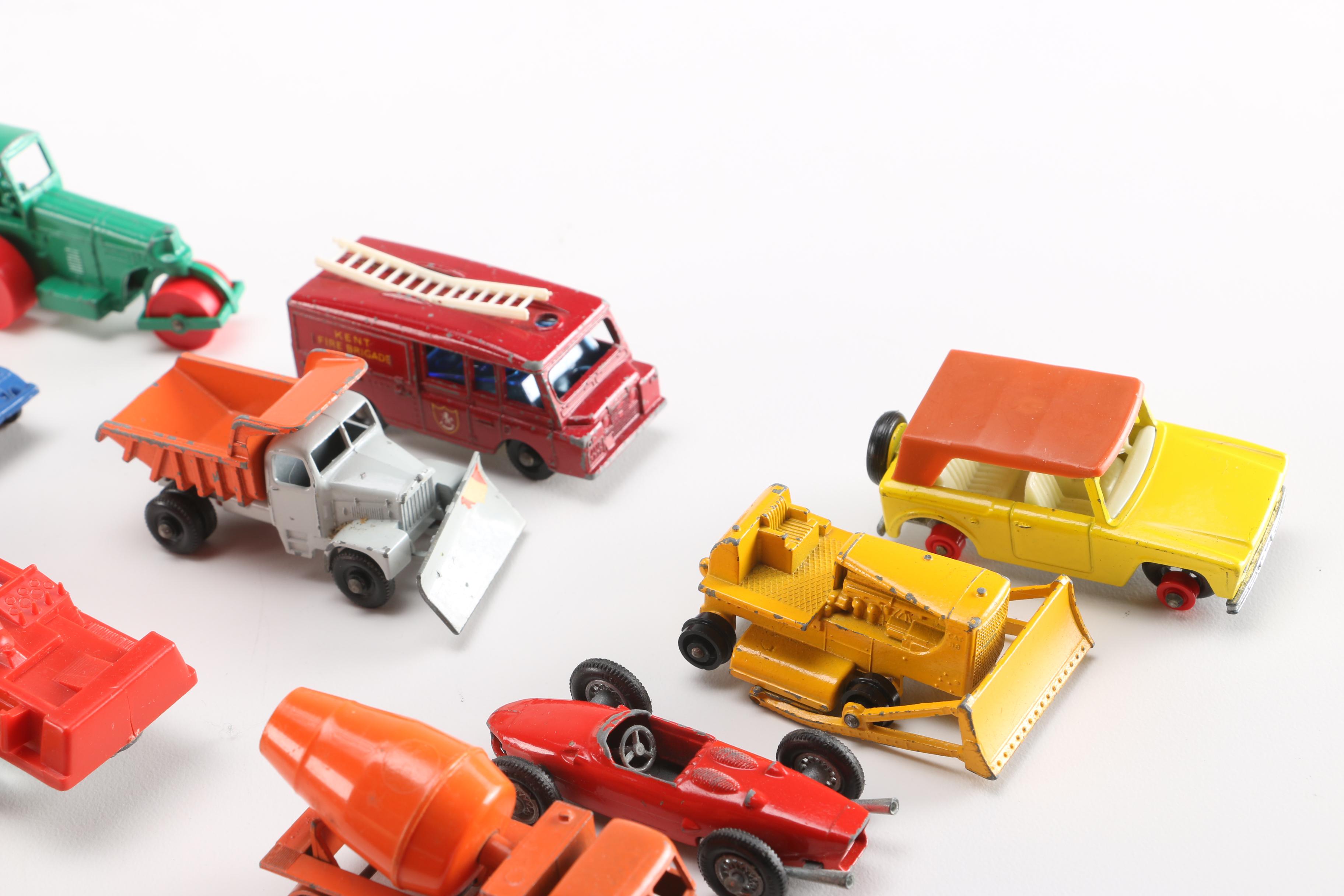 1966 Mattel Miniature Car Carrying Case With Thirty DieCast Vehicles