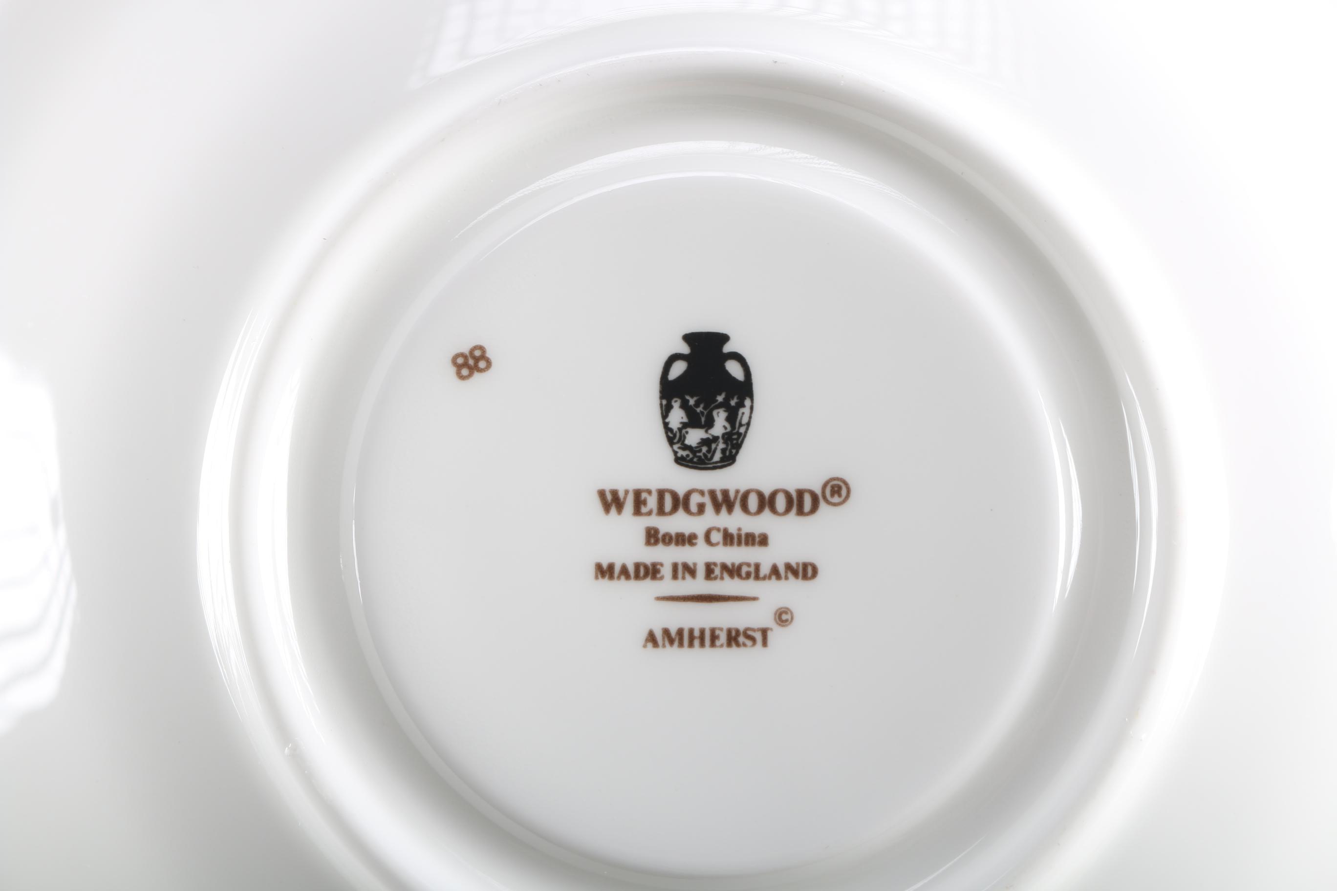 Wedgwood "Amherst" Bone China Dinner Set EBTH