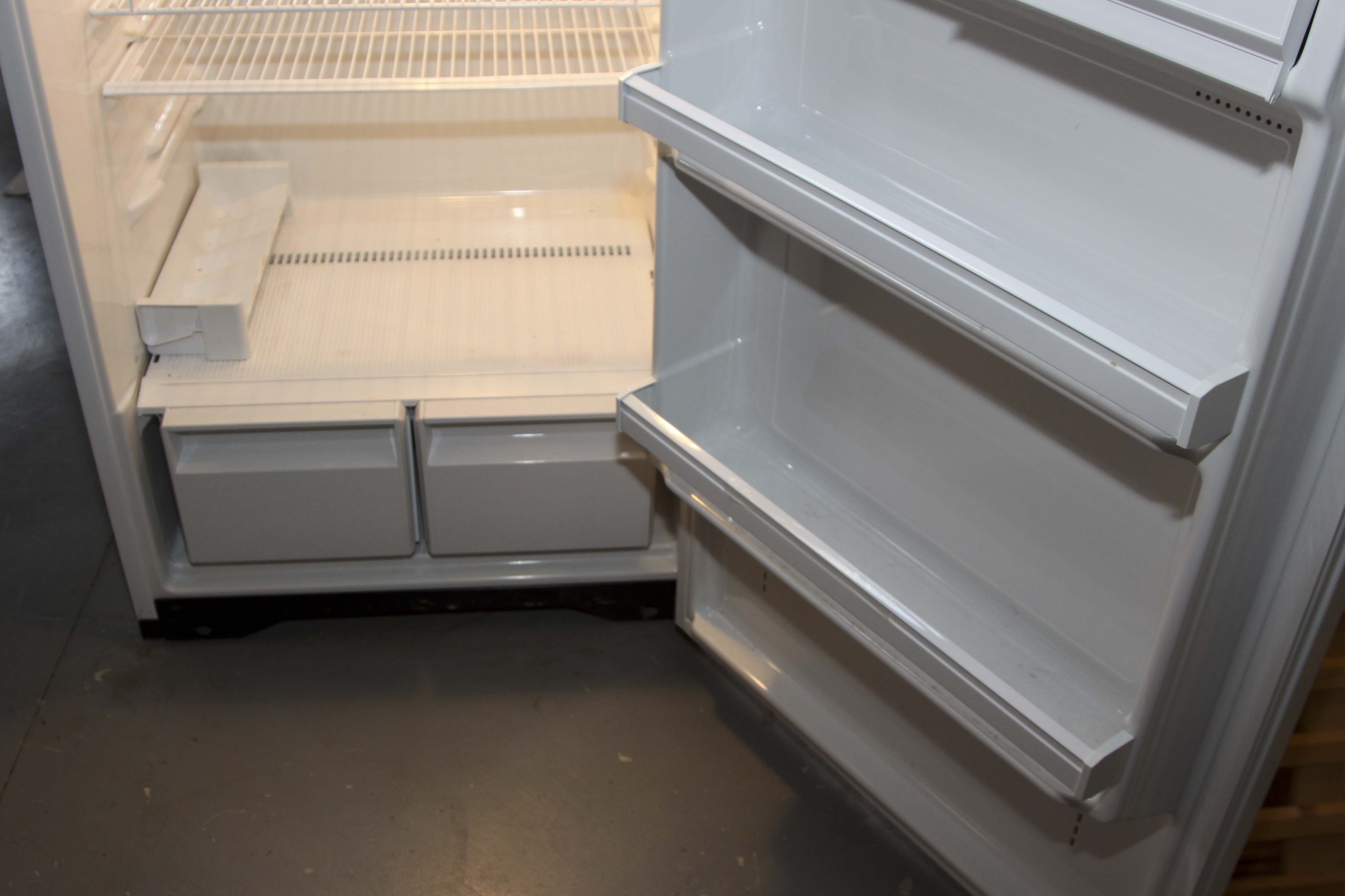 Gibson Refrigerator EBTH