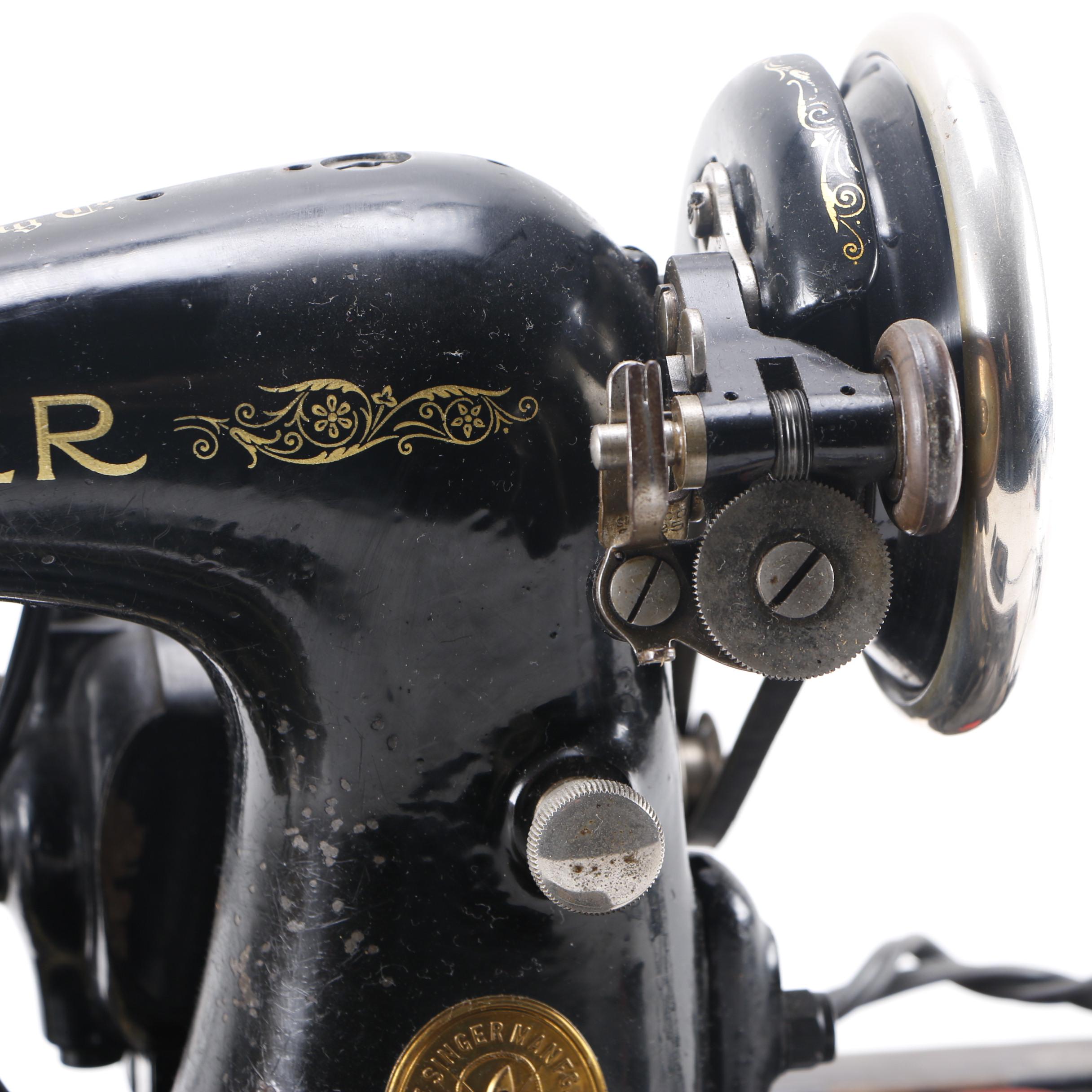 Vintage Singer BT7 Sewing Machine EBTH