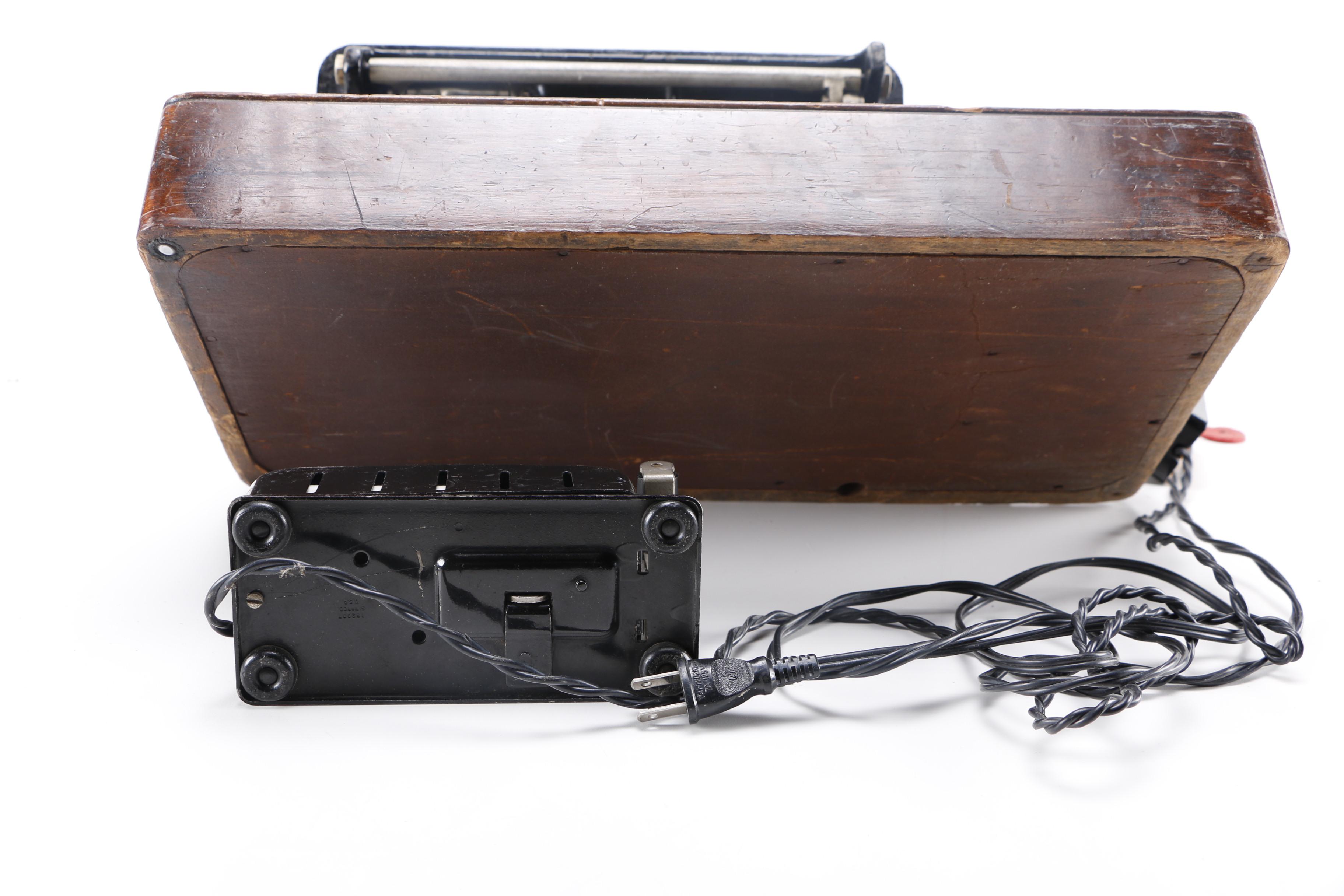 Vintage Singer BT7 Sewing Machine EBTH