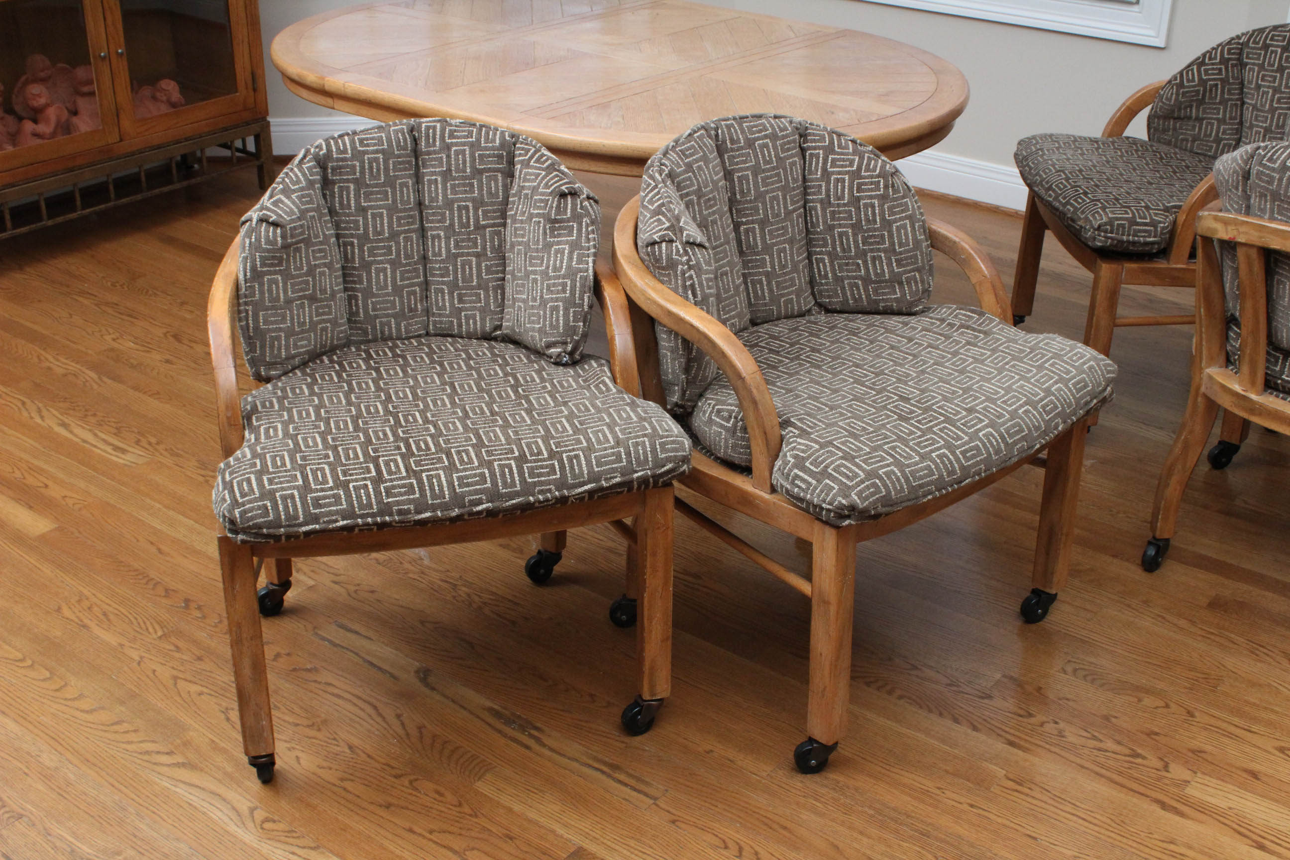 Vintage Drexel Kitchen Table and Chairs | EBTH