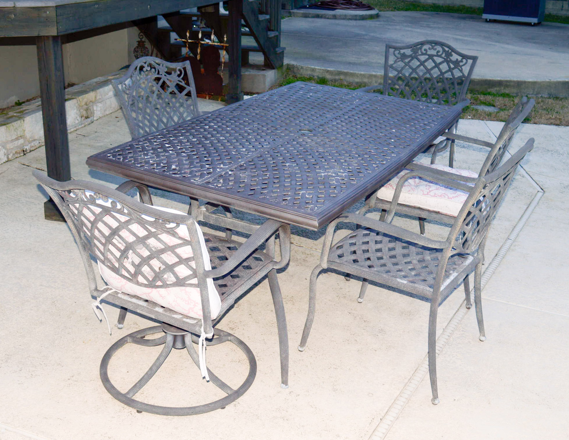 Garden Treasures Classics Patio Table and Chair Set | EBTH