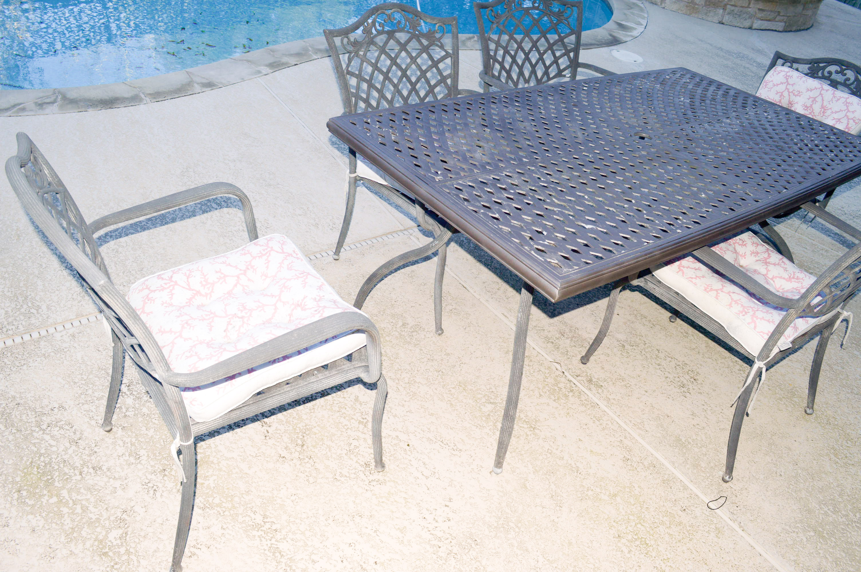 Garden Treasures Classics Patio Table and Chair Set | EBTH