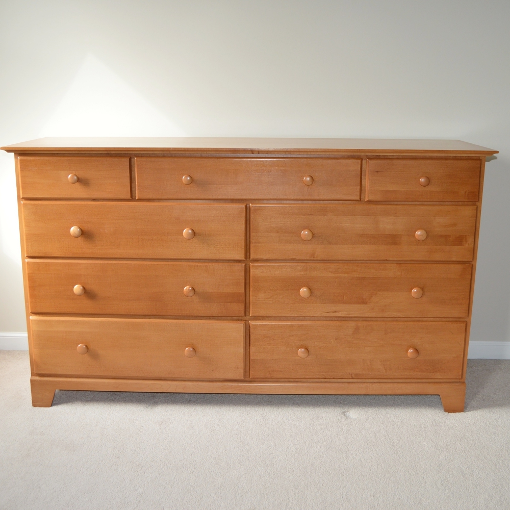 Moosehead Chest of Drawers | EBTH