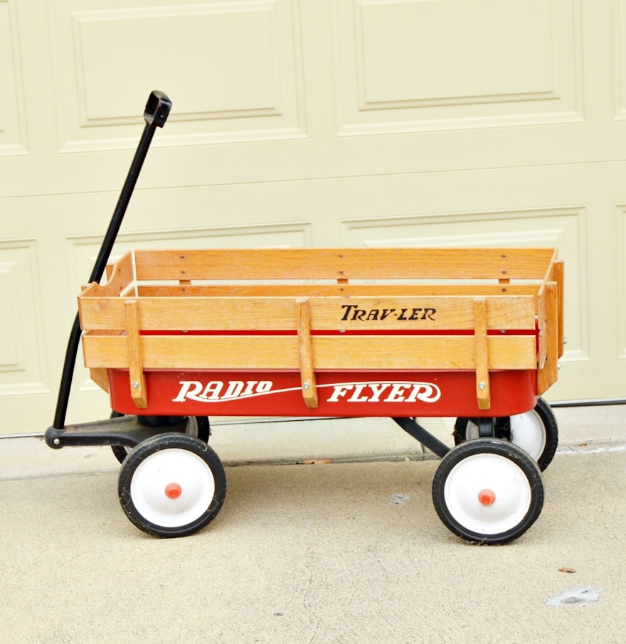 vintage radio flyer wagon ebth radio flyer traveler