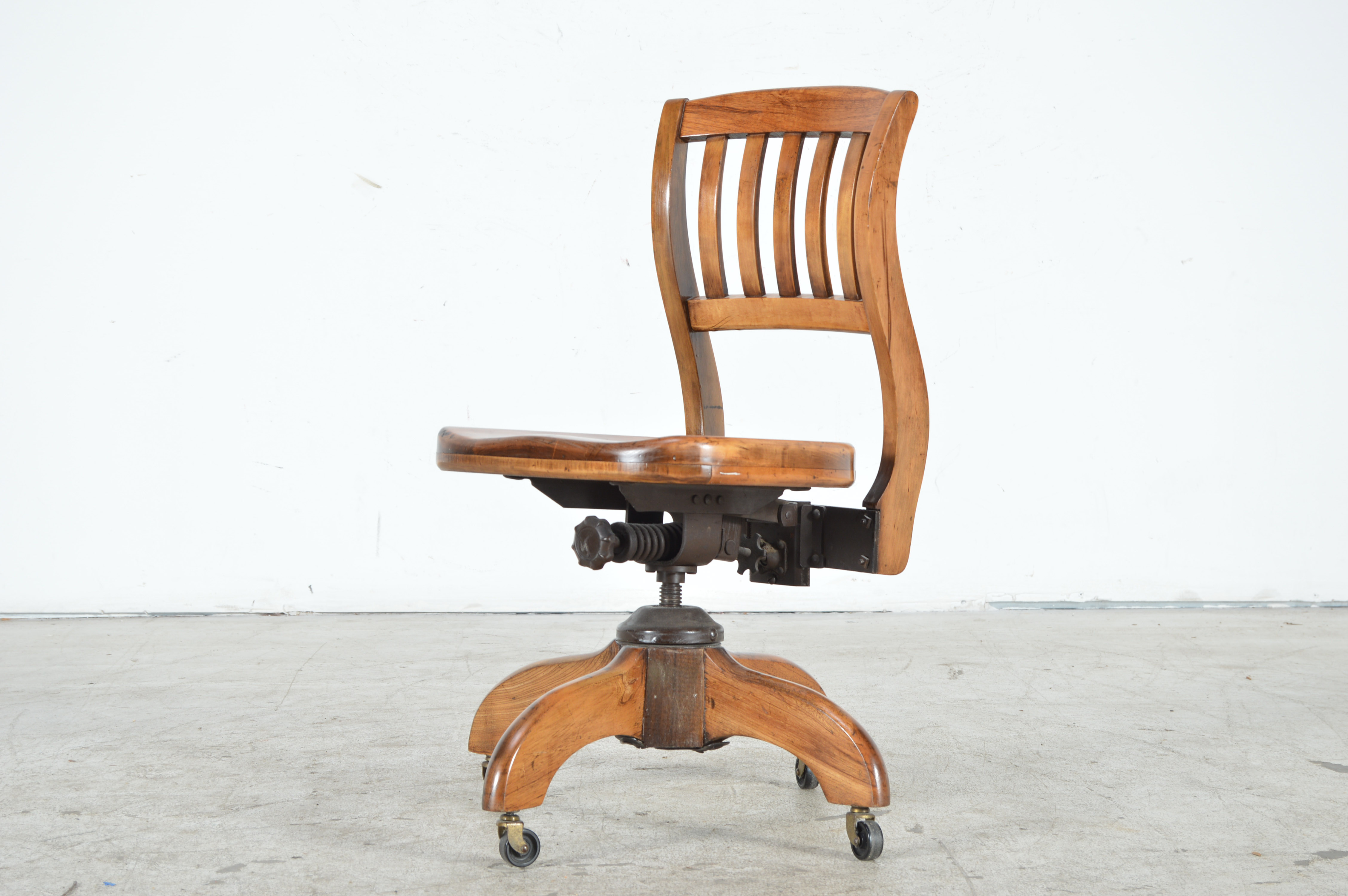 Vintage Oak Murphy Office Chair EBTH