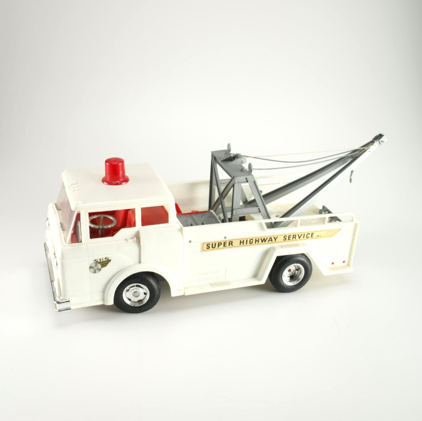 big bruiser tow truck toy