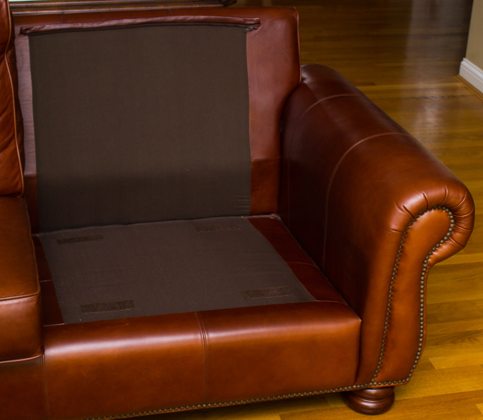 Thomasville "Benjamin" Brown Leather Sectional Sofa EBTH