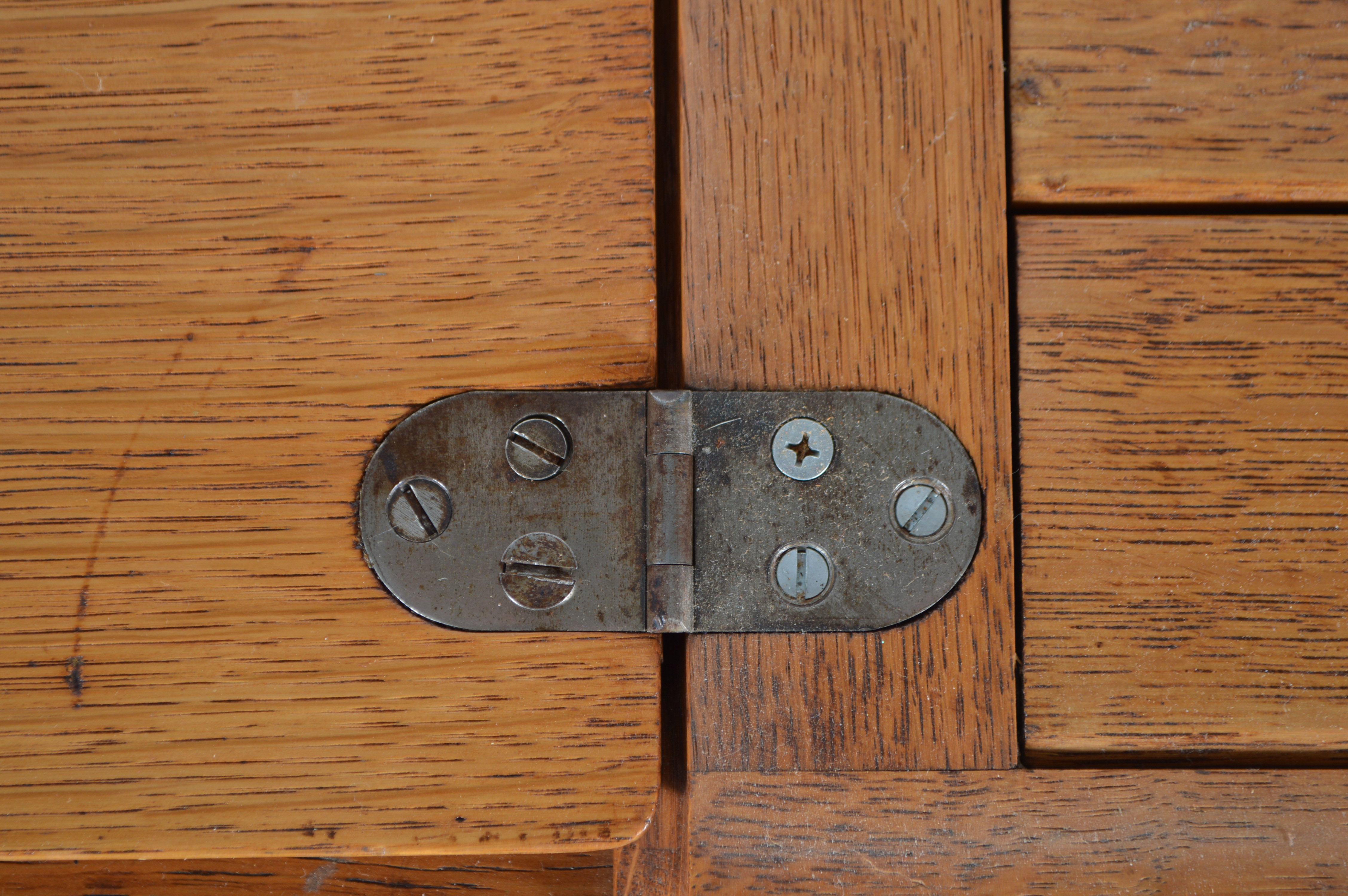 Antique Wheeler and Wilson D9 Sewing Machine Table EBTH