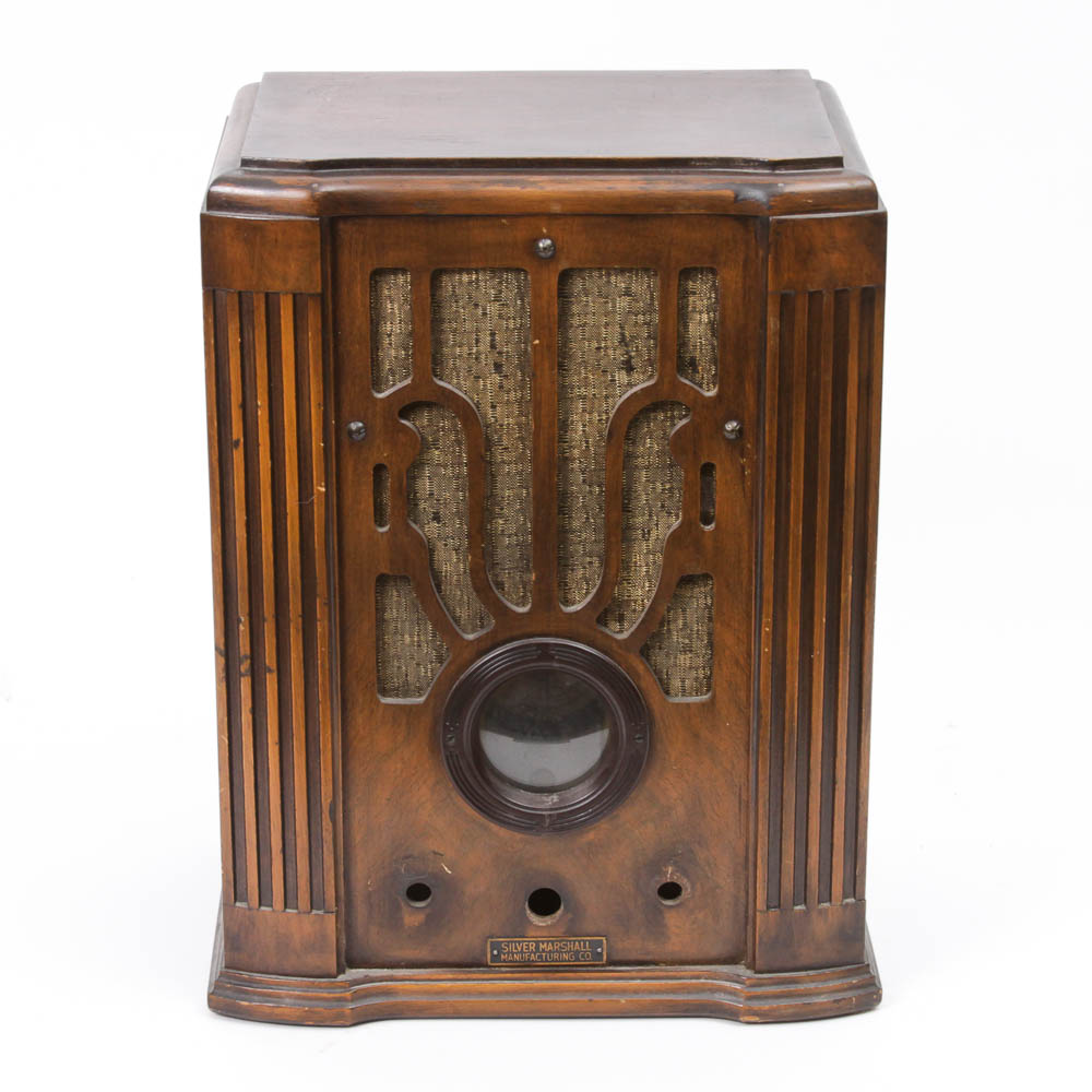 1930s "Silver Marshall" Radio, Model 585 EBTH