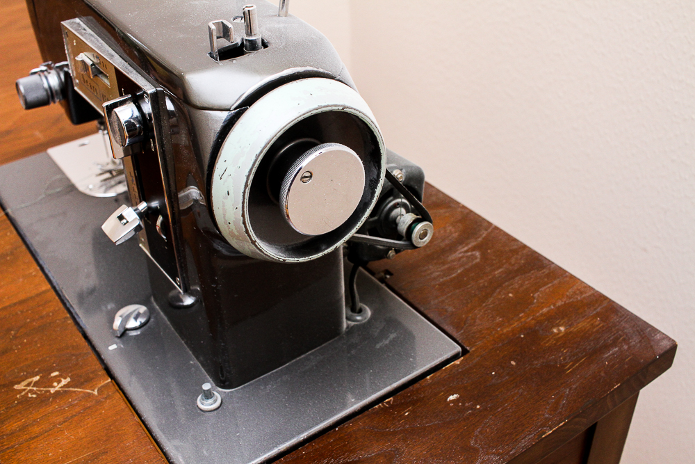 Vintage Kenmore Model 84 Sewing Machine EBTH