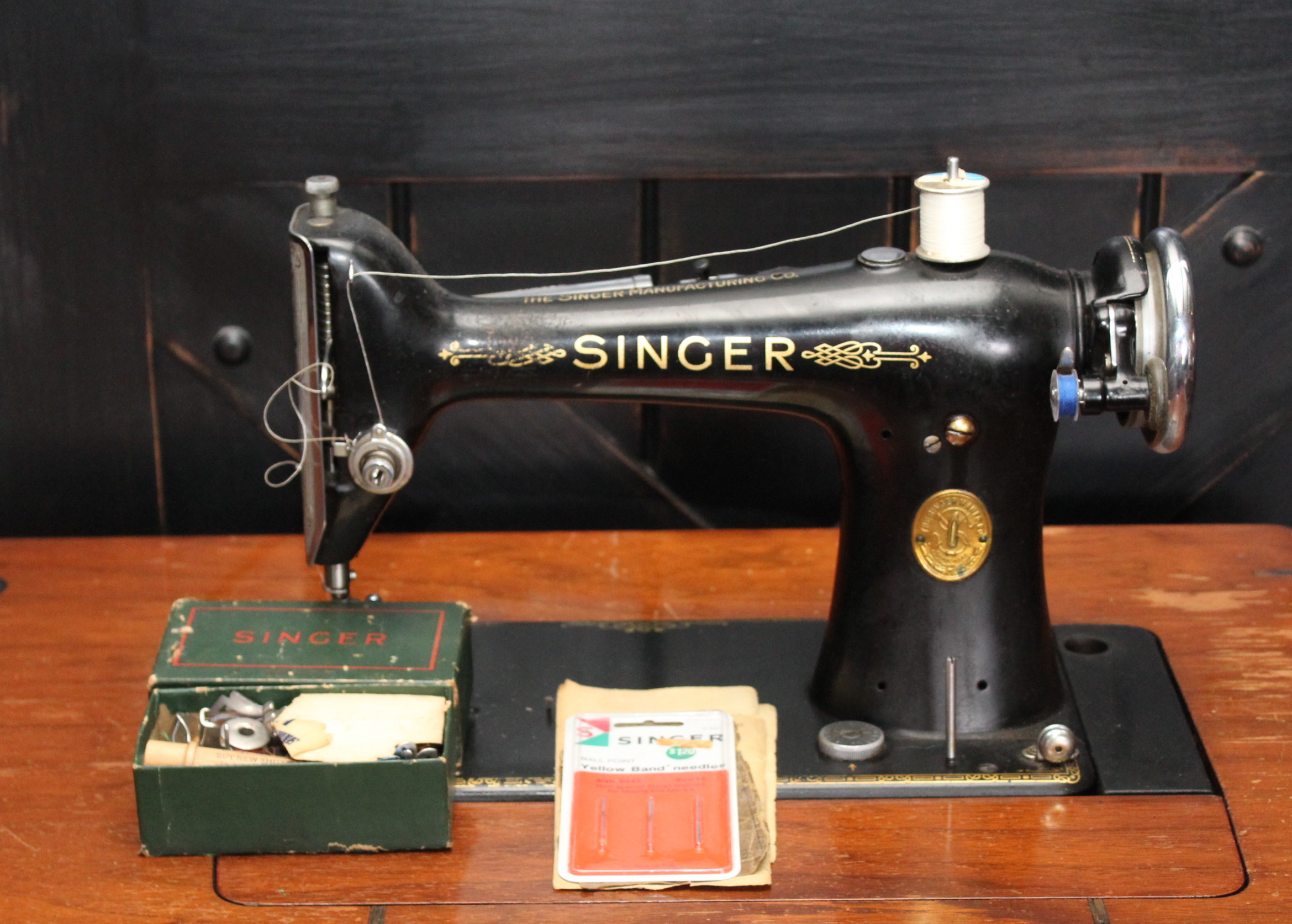 Vintage Electric Singer Sewing Machine and EBTH