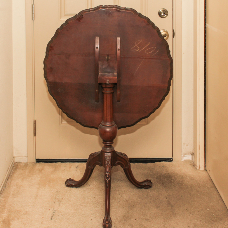 Vintage Mahogany Pie Crust Tilt Top Table EBTH