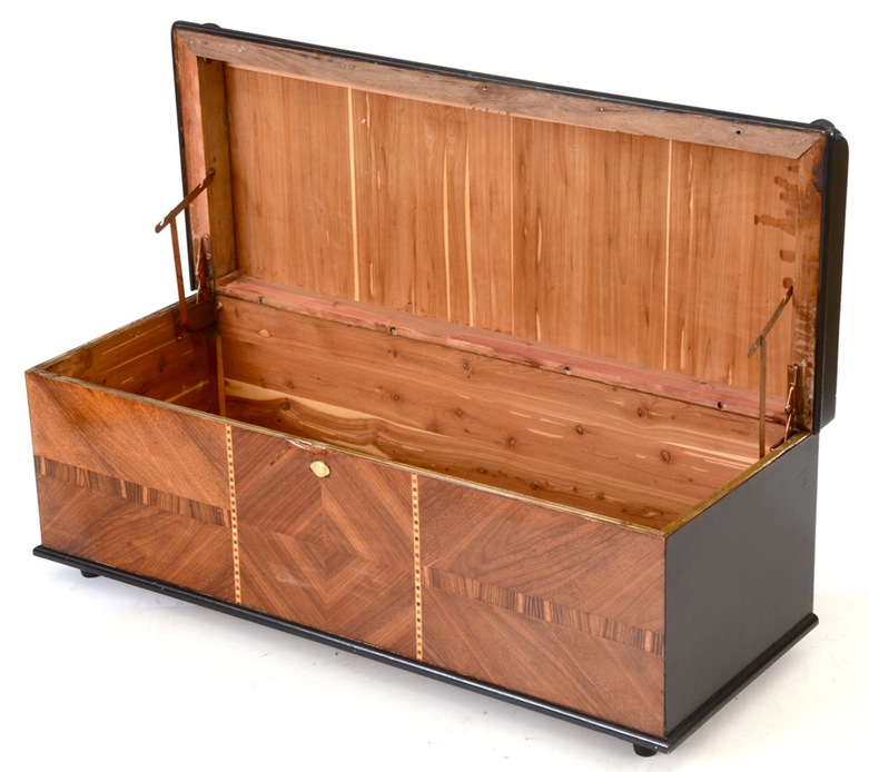 Vintage Waterfall Cedar Chest EBTH