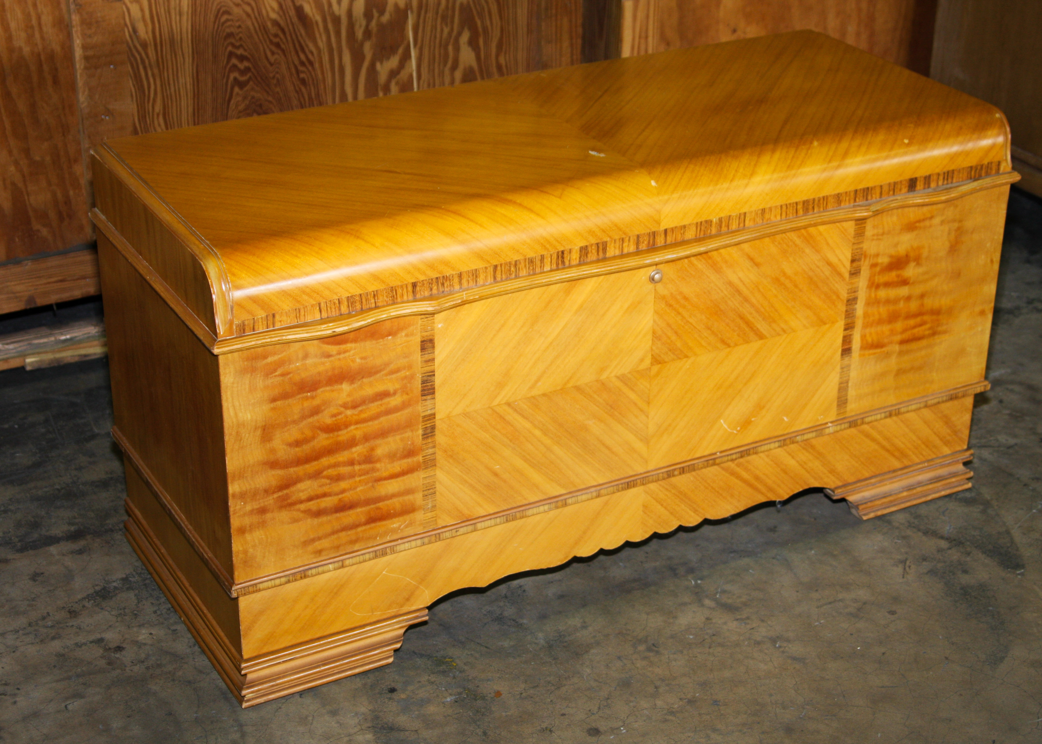Vintage Art Deco Cedar Chest by Lane EBTH