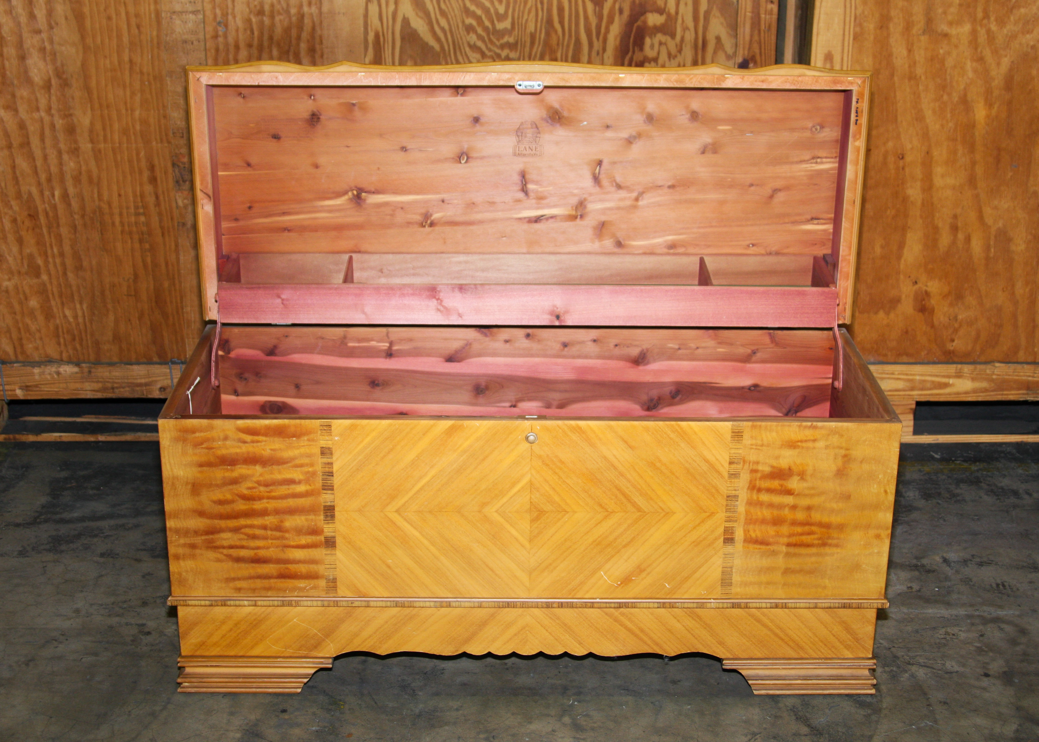 Vintage Art Deco Cedar Chest by Lane EBTH